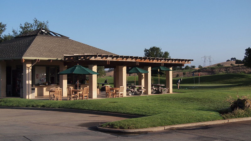 a golf clubhouse in stevens creek