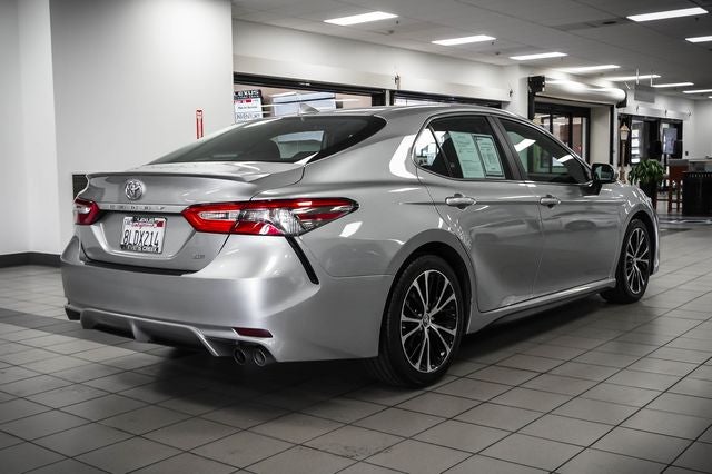 2019 Toyota Camry SE