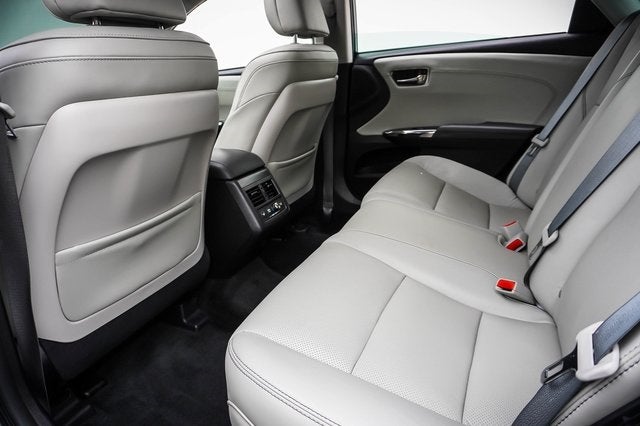 2018 Toyota Avalon Hybrid Limited