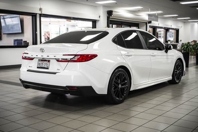 2025 Toyota Camry SE
