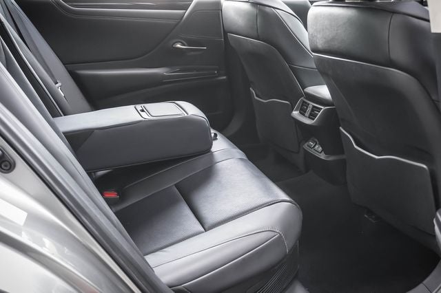 2019 Lexus ES 300h