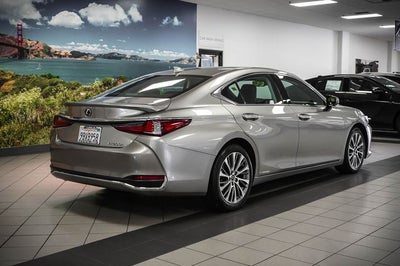 2019 Lexus ES 300h