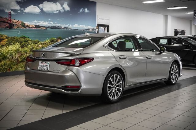 2019 Lexus ES 300h