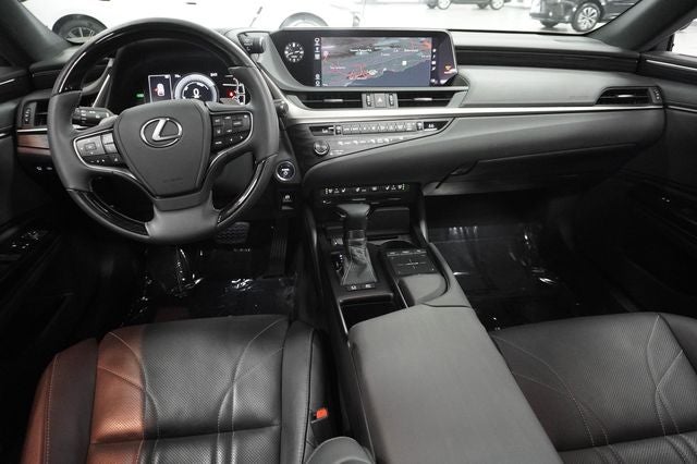 2019 Lexus ES 300h Luxury