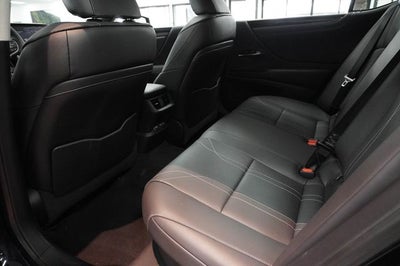 2019 Lexus ES 300h Luxury