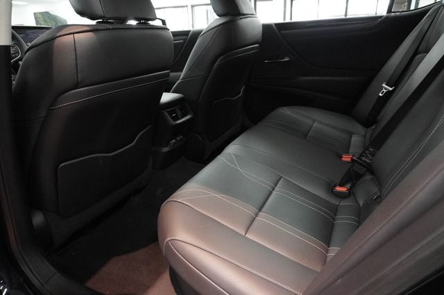 2019 Lexus ES 300h Luxury