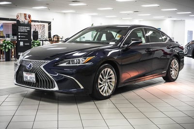 2019 Lexus ES 300h Luxury