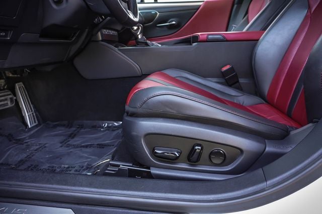 2024 Lexus ES 300h F SPORT Handling