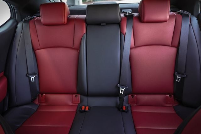 2024 Lexus ES 300h F SPORT Handling