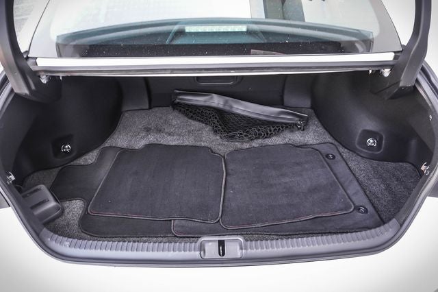 2024 Lexus ES 300h F SPORT Handling