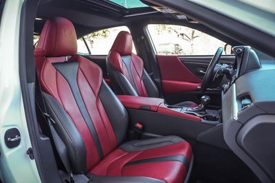 2024 Lexus ES 300h F SPORT Handling