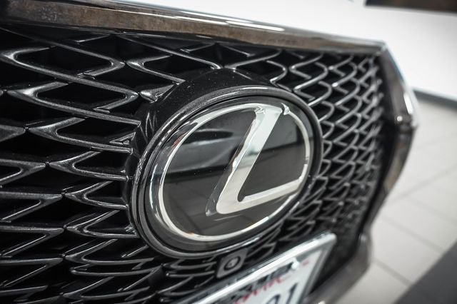 2024 Lexus ES 300h F SPORT Handling