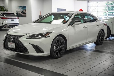 2024 Lexus ES 300h F SPORT Handling