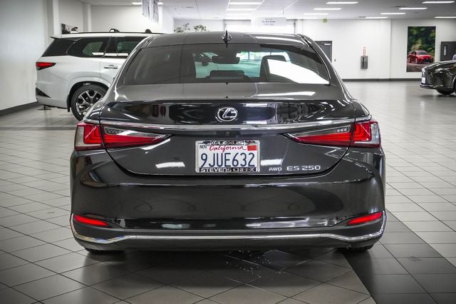 2024 Lexus ES 250