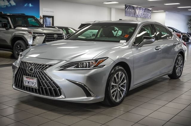 2025 Lexus ES 350