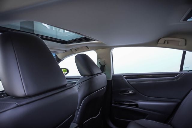2025 Lexus ES 350
