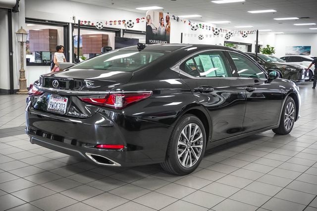 2025 Lexus ES 350