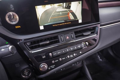 2023 Lexus ES 300h