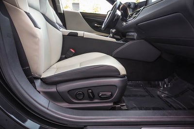 2023 Lexus ES 300h