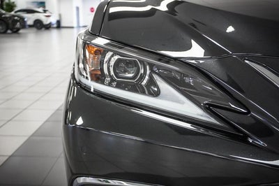 2023 Lexus ES 300h