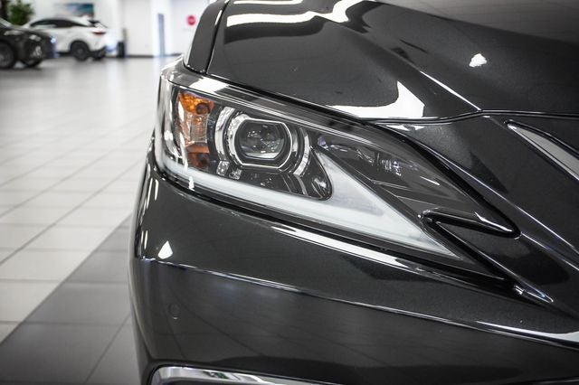 2023 Lexus ES 300h