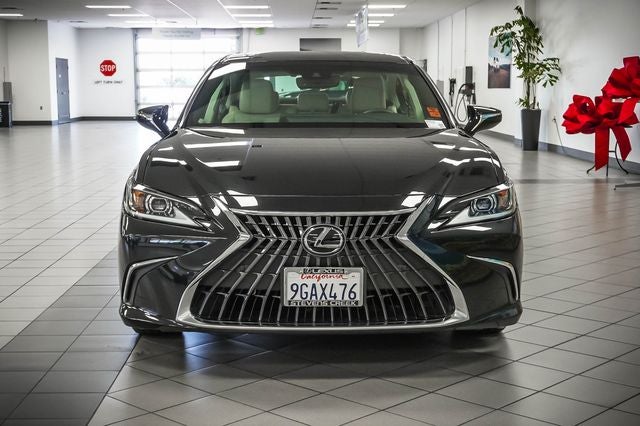2023 Lexus ES 300h