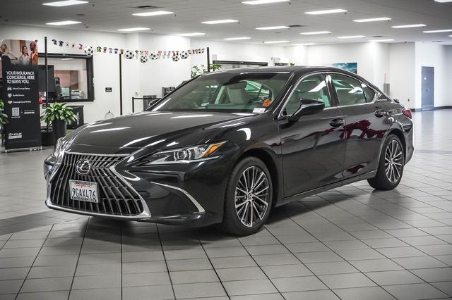 2023 Lexus ES 300h