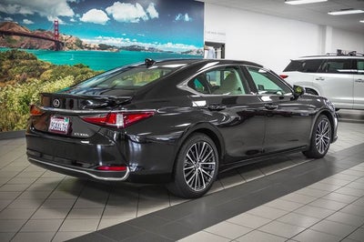 2023 Lexus ES 300h