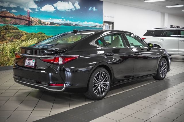 2023 Lexus ES 300h