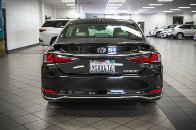 2023 Lexus ES 300h