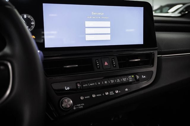 2025 Lexus ES 300h