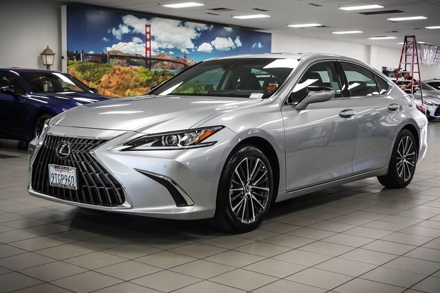 2025 Lexus ES 300h