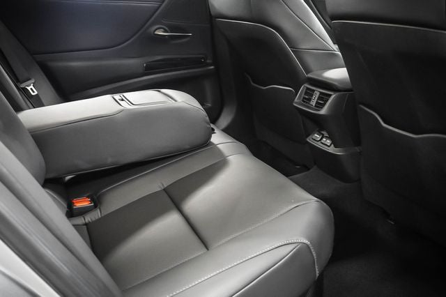 2025 Lexus ES 300h