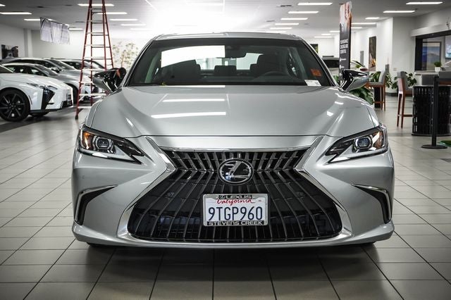 2025 Lexus ES 300h