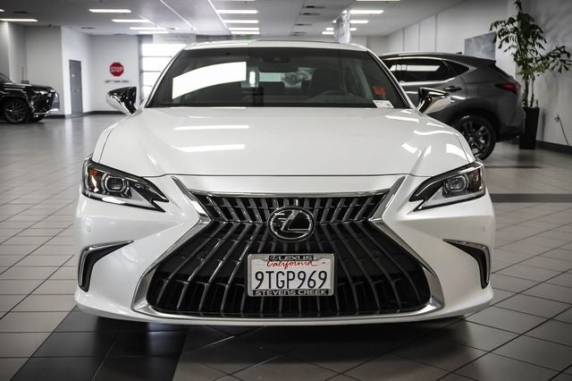 2025 Lexus ES 300h