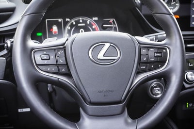 2025 Lexus ES 300h
