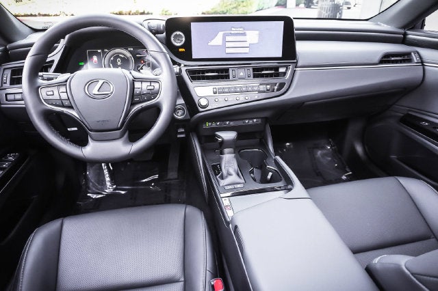 2025 Lexus ES 300h