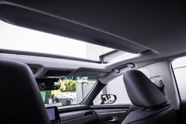 2025 Lexus ES 300h