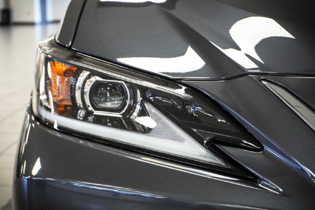 2025 Lexus ES 300h