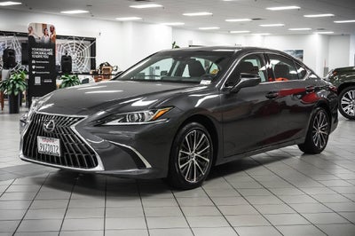 2025 Lexus ES 300h