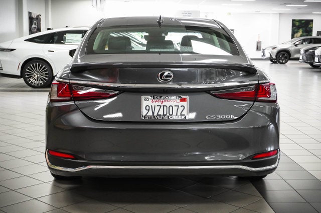 2025 Lexus ES 300h