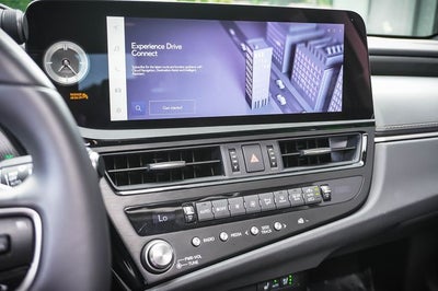 2025 Lexus ES 300h