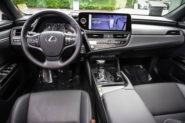 2025 Lexus ES 300h