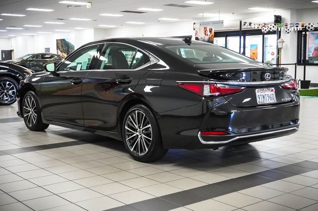 2025 Lexus ES 300h