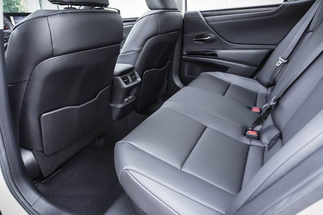 2025 Lexus ES 300h
