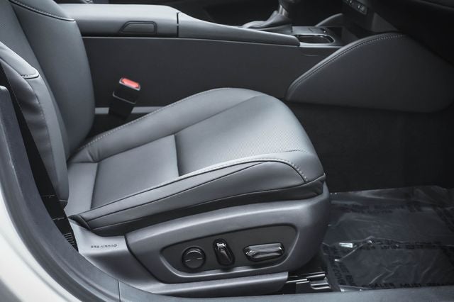 2025 Lexus ES 300h