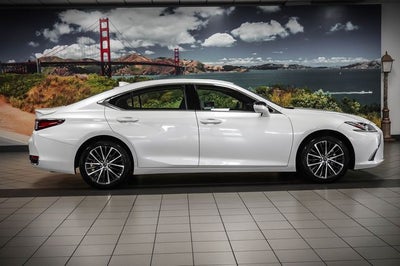 2025 Lexus ES 300h
