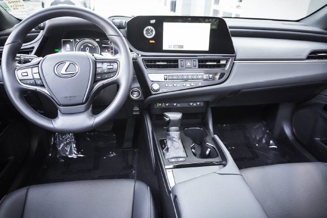 2025 Lexus ES 300h