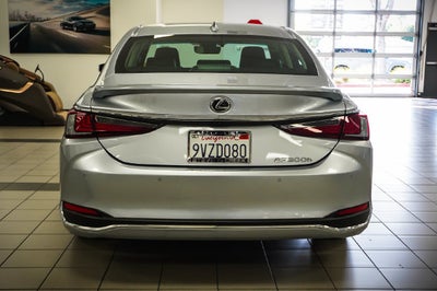 2025 Lexus ES 300h