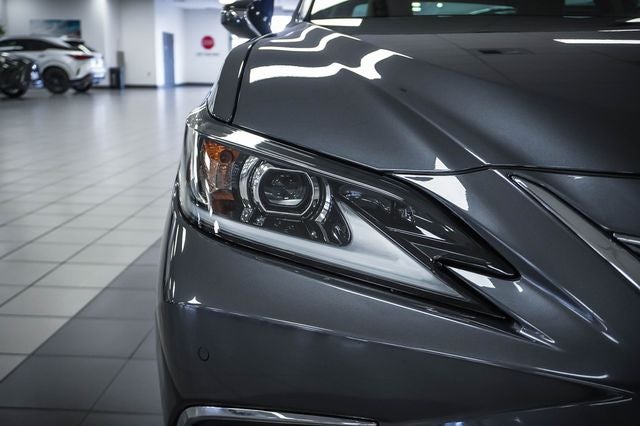 2023 Lexus ES 300h